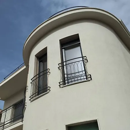 Quadrilocale Sebastiani Apartman *